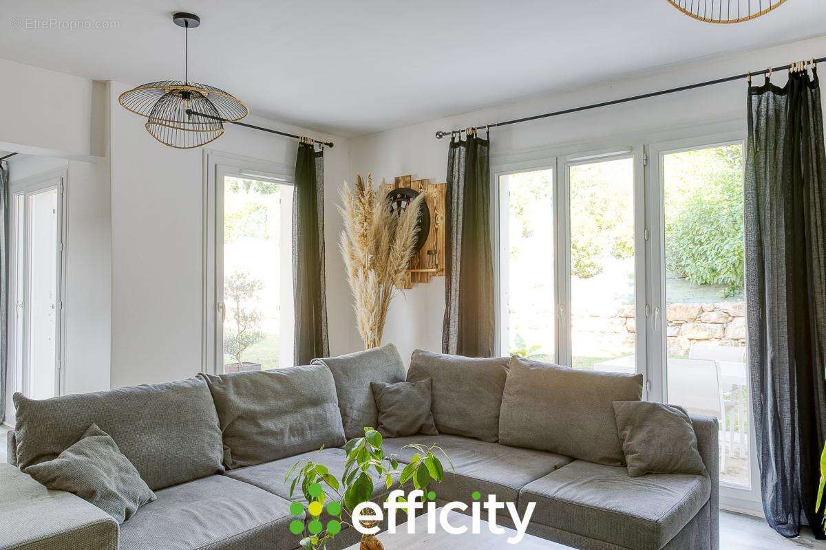 Appartement à ROUSSILLON