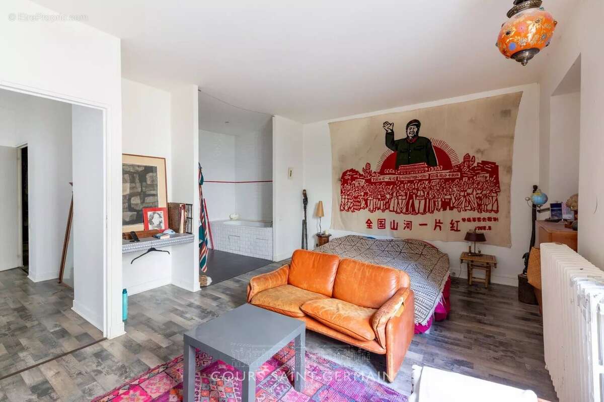 Appartement à PARIS-10E