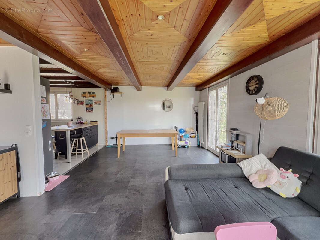 Maison à LES ECORCES