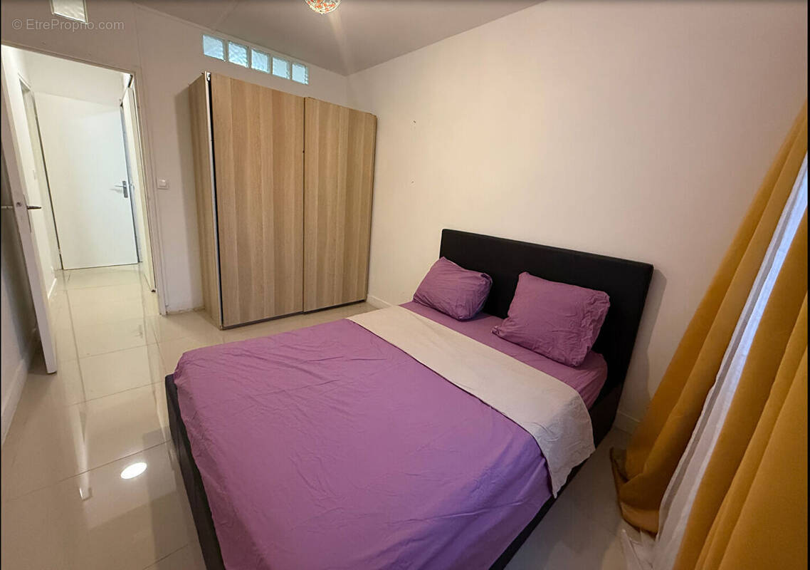 Appartement à COURBEVOIE