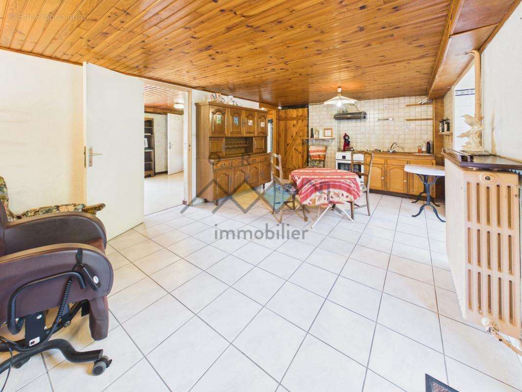 Maison 146 m² à Sainte-Ruffine  - photo 14