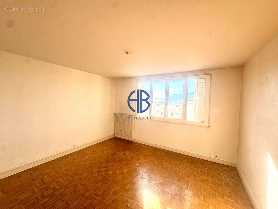 Appartement à VOIRON