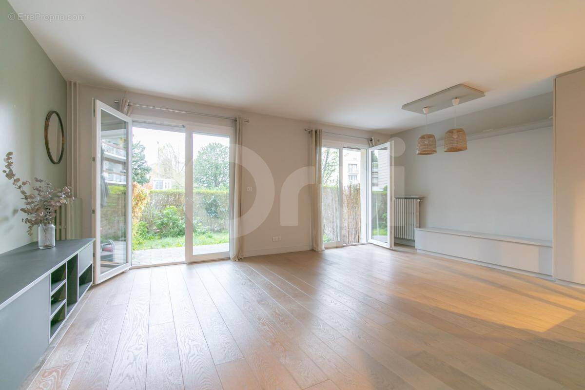 Appartement à NOGENT-SUR-MARNE