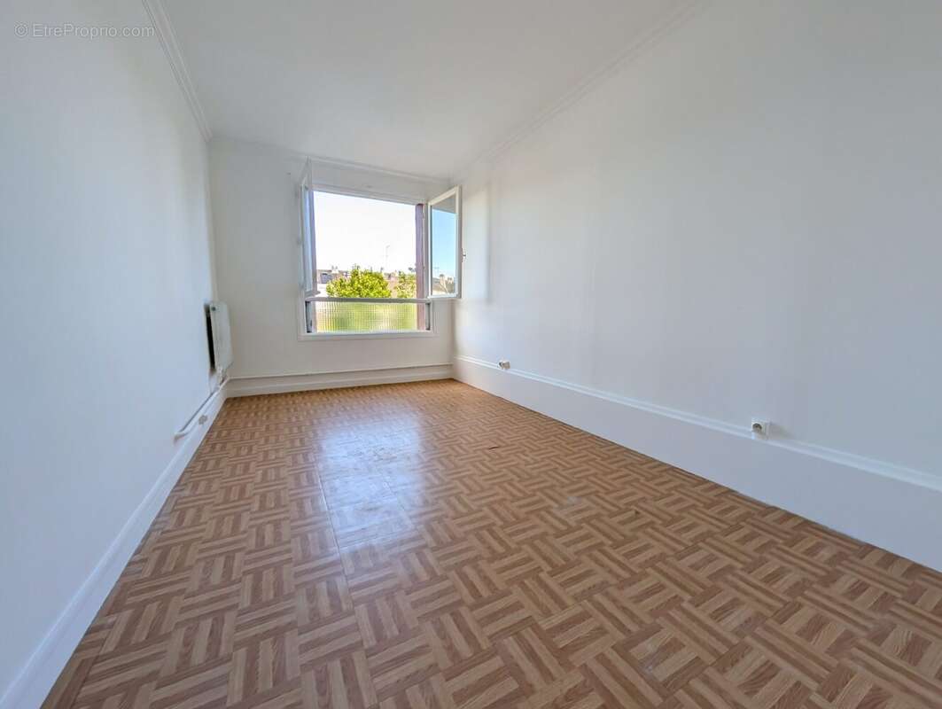 Appartement à VILLEPREUX