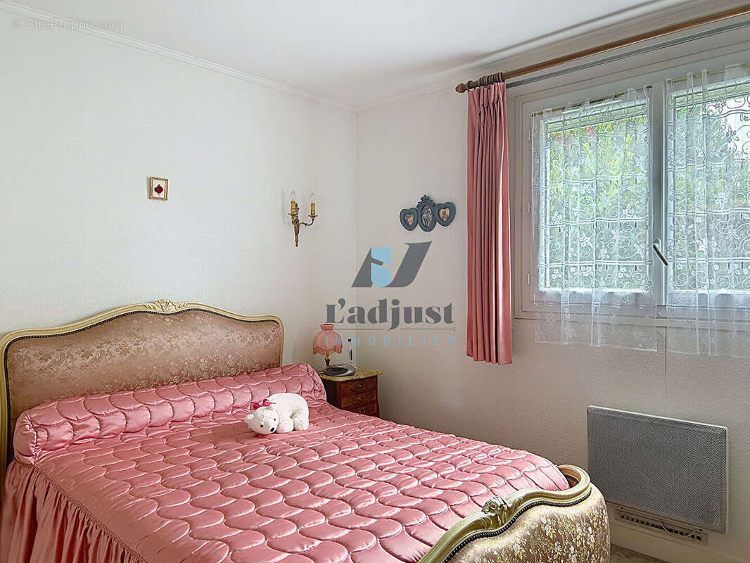 Maison à SAINT-PIERRE-LES-NEMOURS