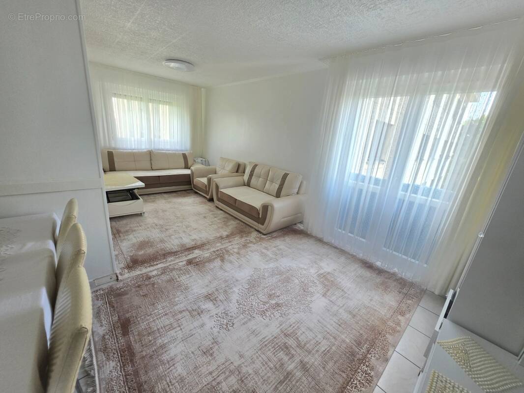 Appartement à GRIGNY