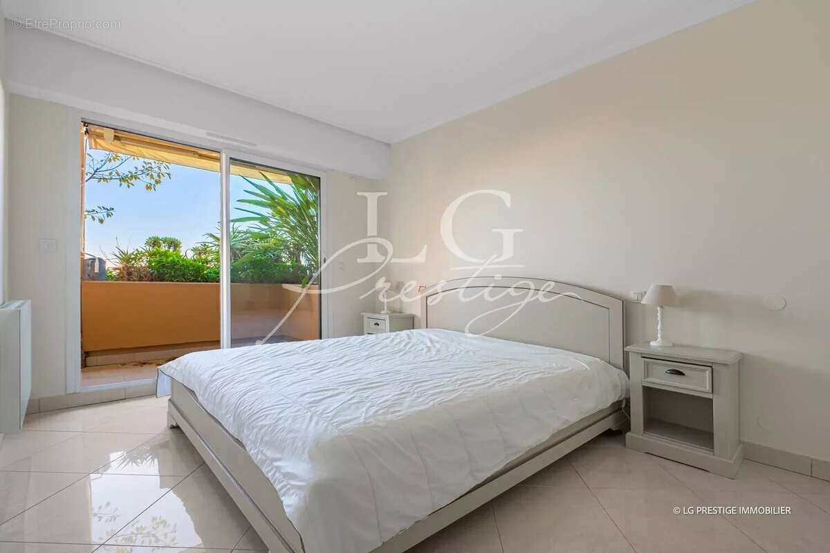 Appartement à MANDELIEU-LA-NAPOULE
