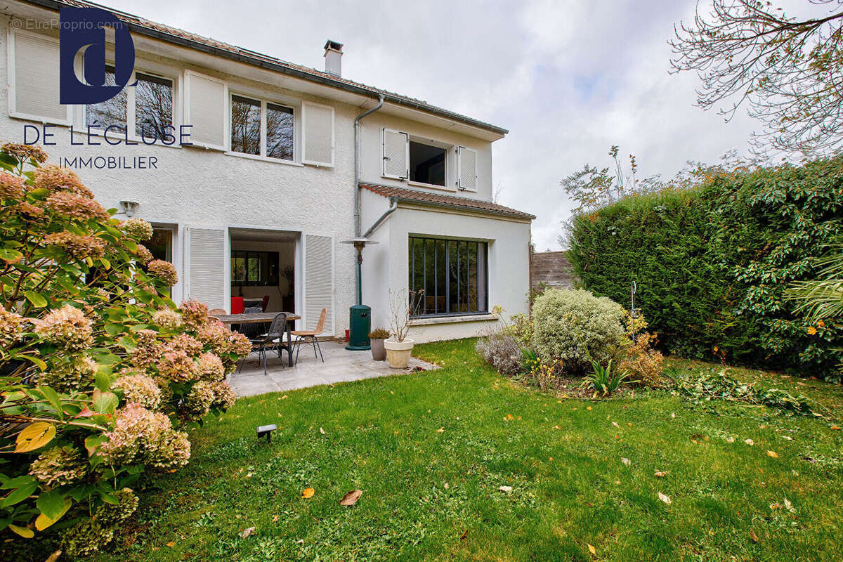 Les Loges-en-Josas  - Belle Maison  8 pièces de 130m2 avec Jardin - photo 15