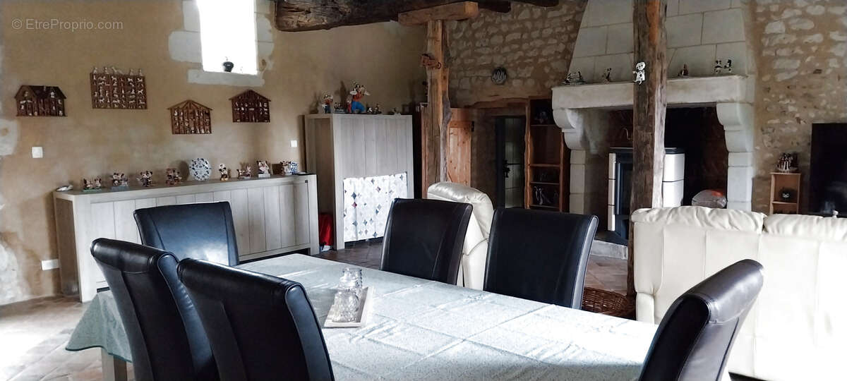 Maison à DANGE-SAINT-ROMAIN