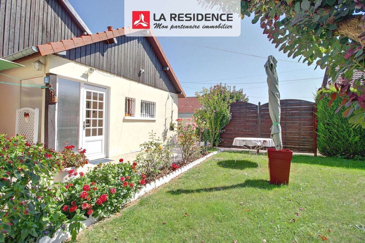 Maison à SAINT-ETIENNE-DU-ROUVRAY