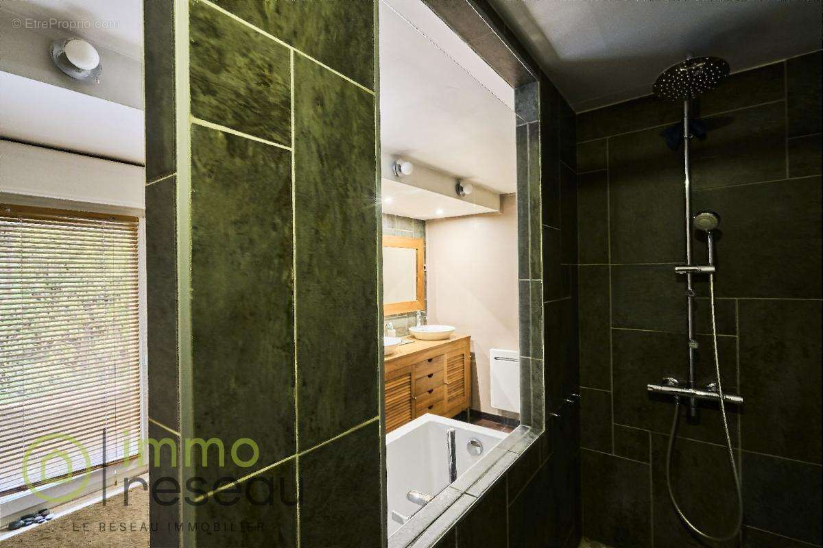 Maison à LA CHAPELLE-D'ARMENTIERES