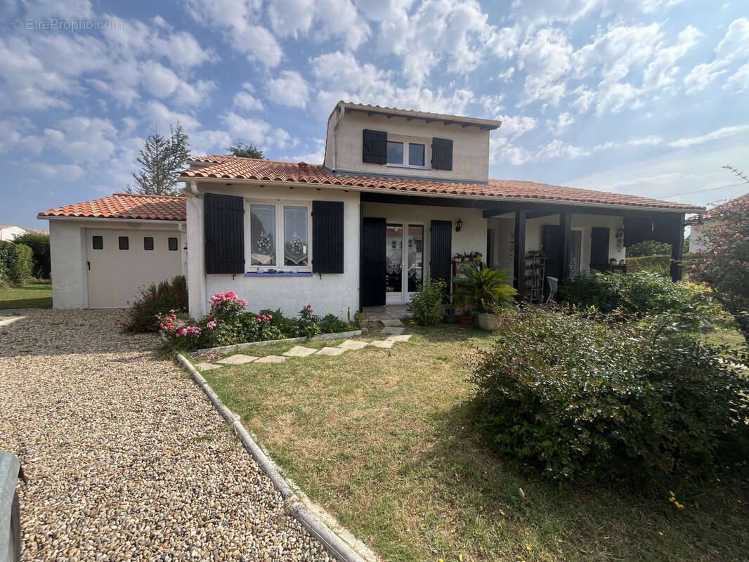 Maison à MESCHERS-SUR-GIRONDE