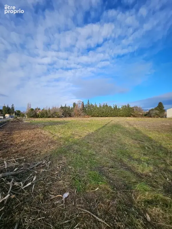 Terrain à SENAS