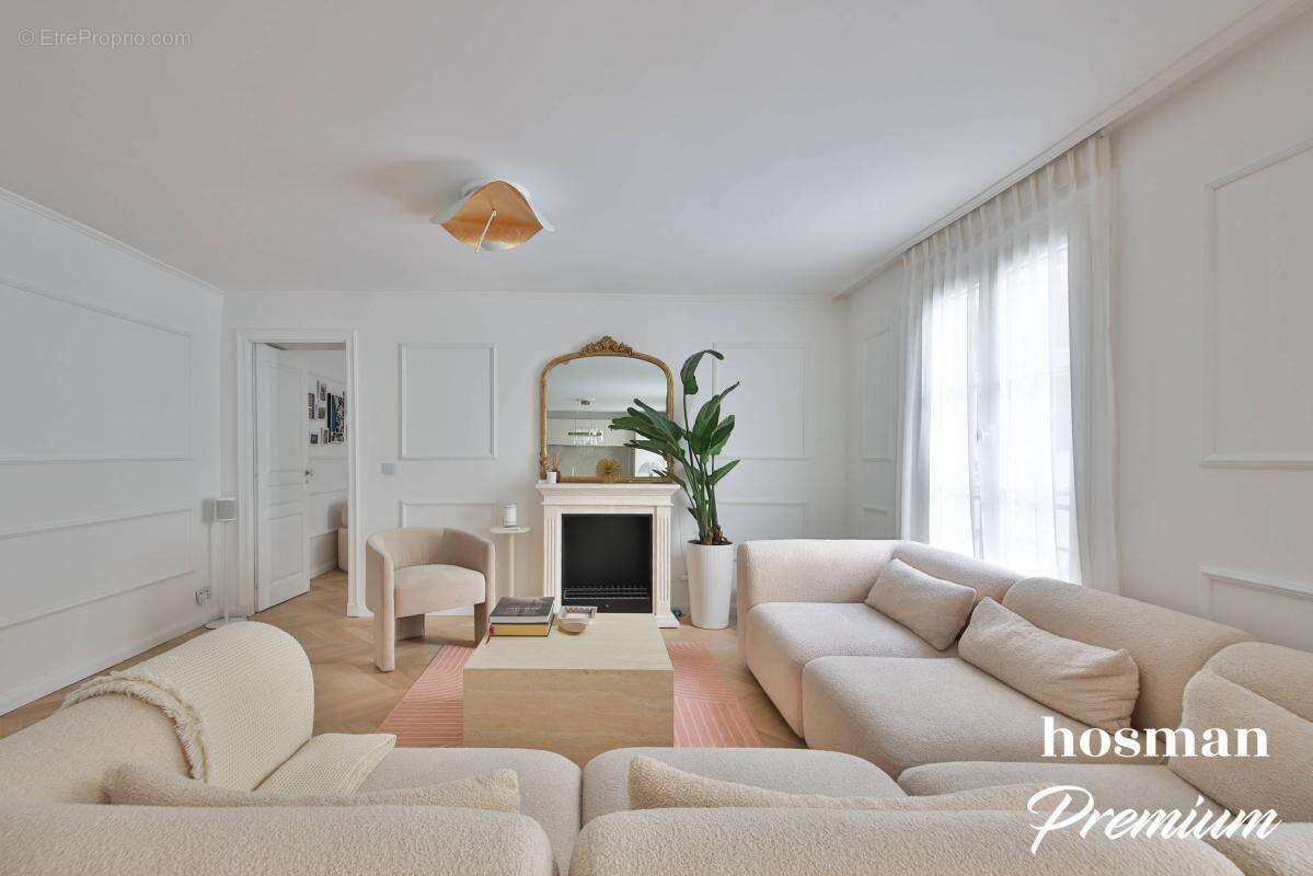 Appartement à PARIS-1E