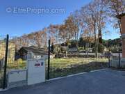 Terrain à AIGUES-VIVES