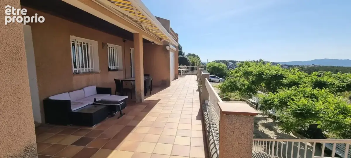 Villa  10 pièce(s) 220 m2 sur 2000 m² piscinable vue mer - photo 4