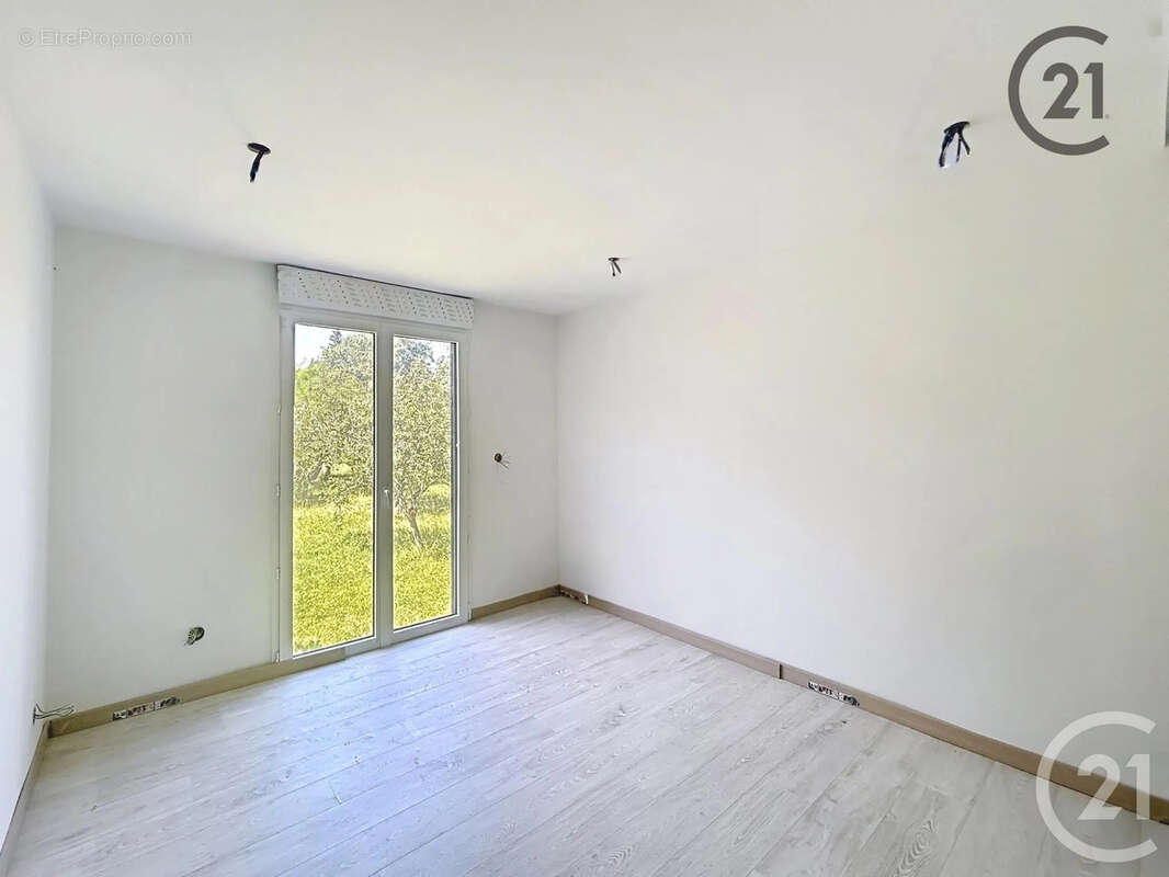 Maison à NEUFCHATEL-SUR-AISNE