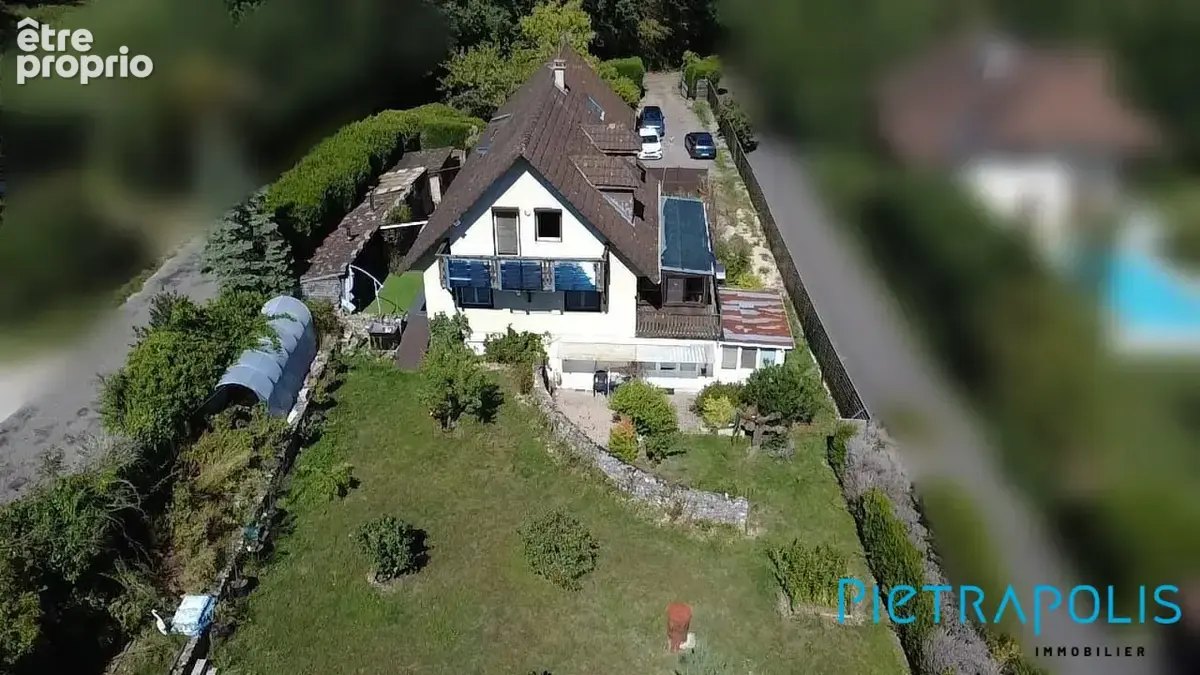 Appartement à CROZET