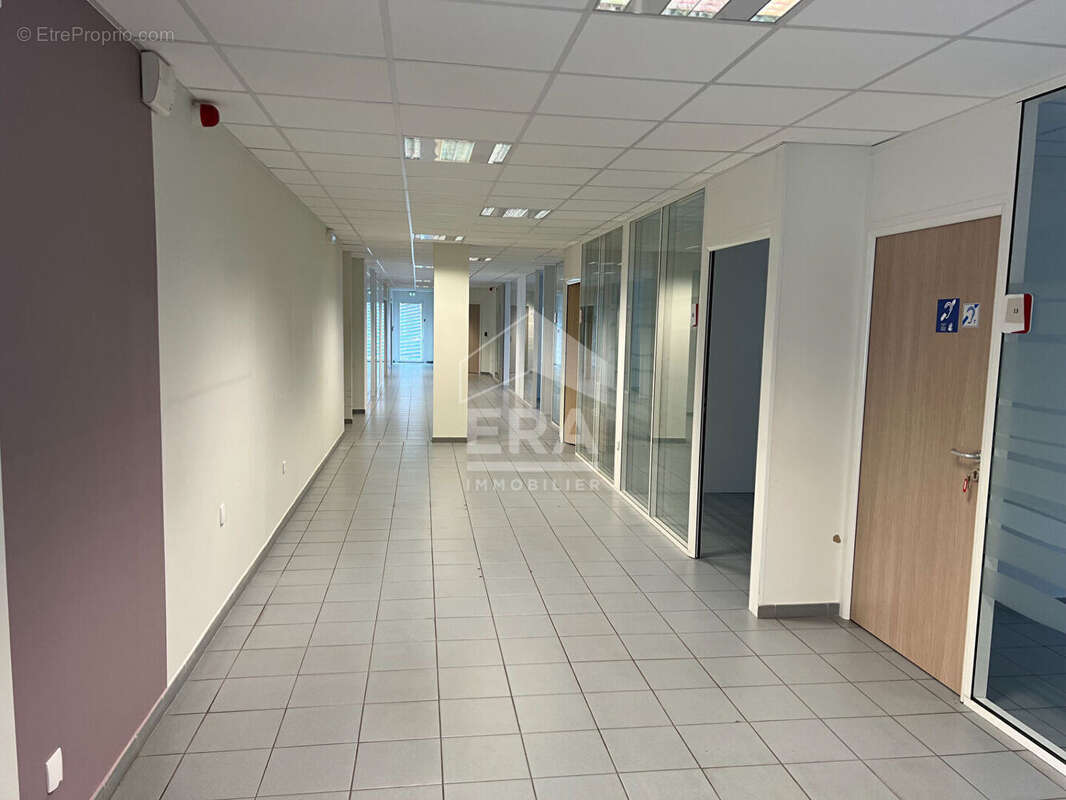 Local commercial 570m² à doullens - photo 7