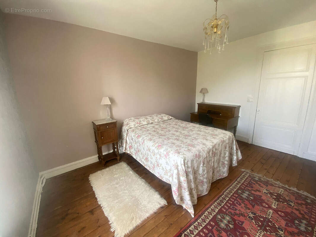 Maison à SAUGNACQ-ET-MURET