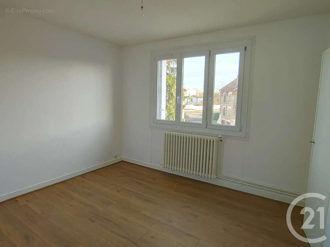 Appartement à COSNE-COURS-SUR-LOIRE