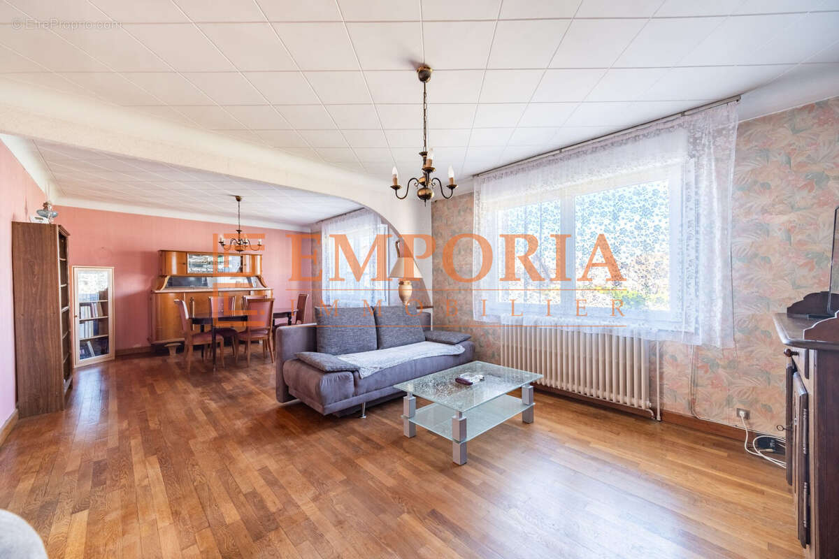 Maison 185 m² à Etupes  - photo 4