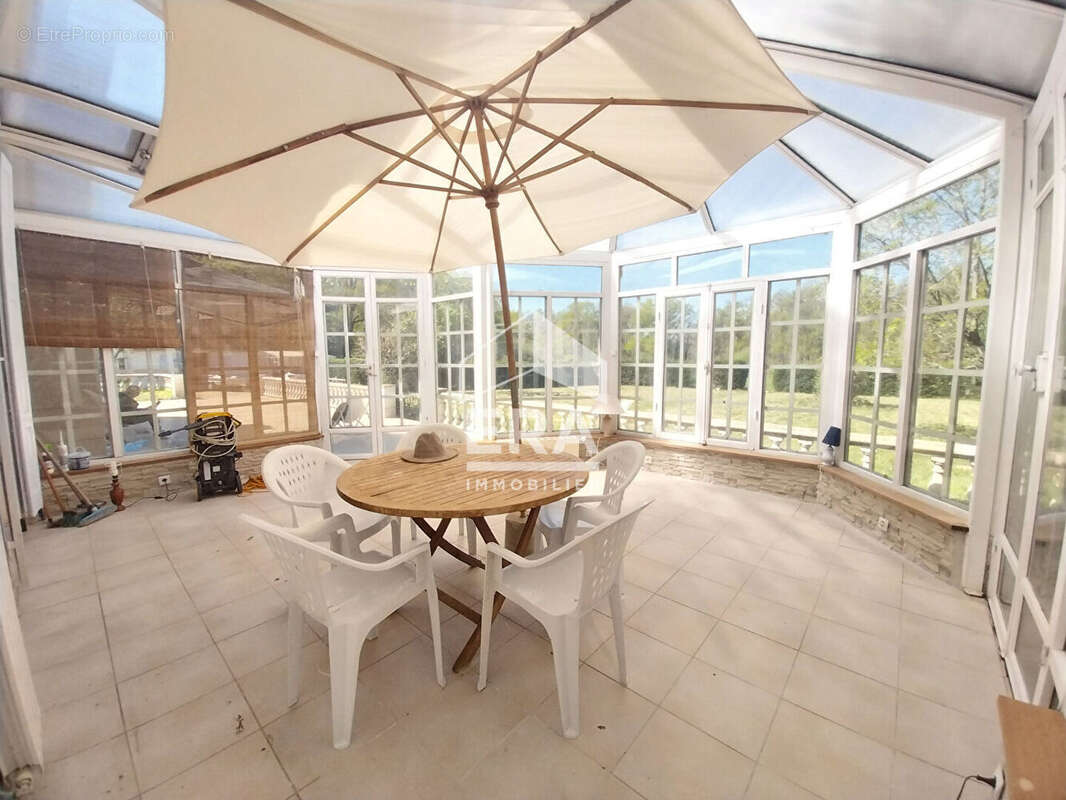 Maison à COUR-CHEVERNY