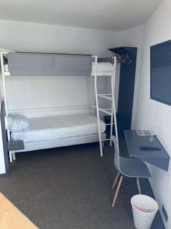 Commerce à CHANTILLY