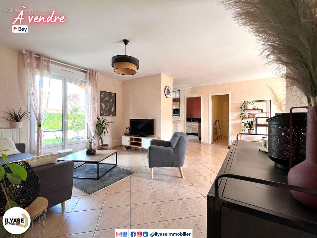 Maison 5 pièces  4 CH  1101 m2 - photo 12