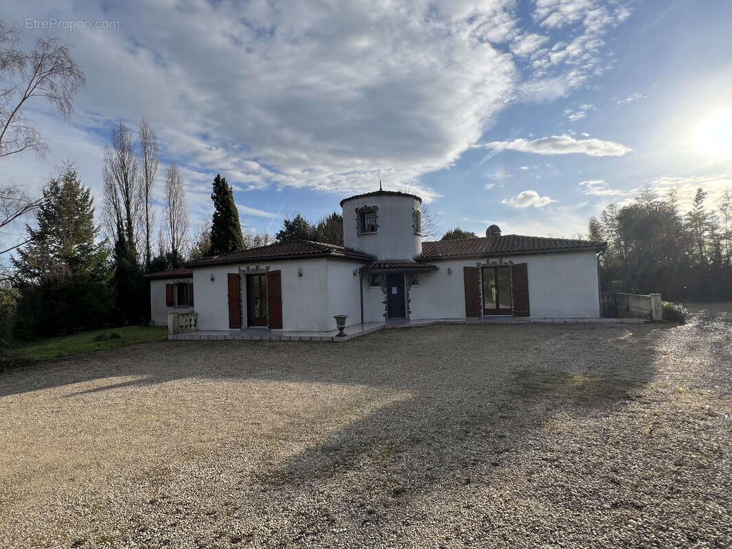 Maison à COGNAC