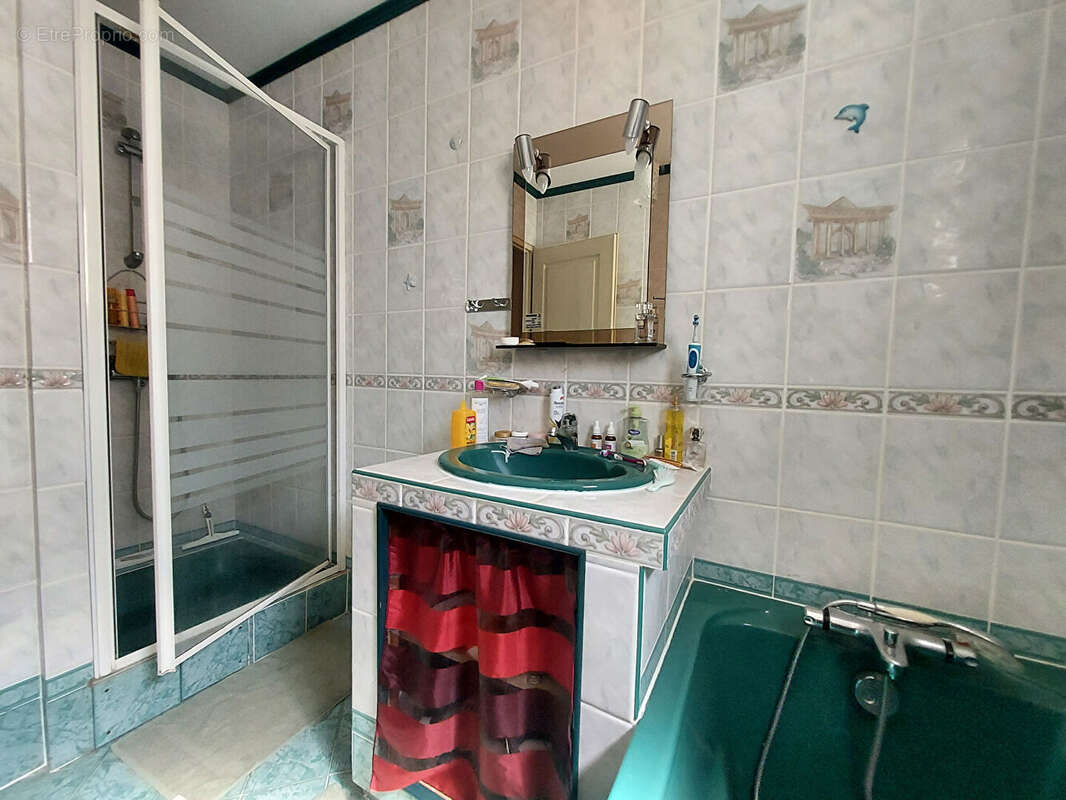 Maison à LA BREE-LES-BAINS