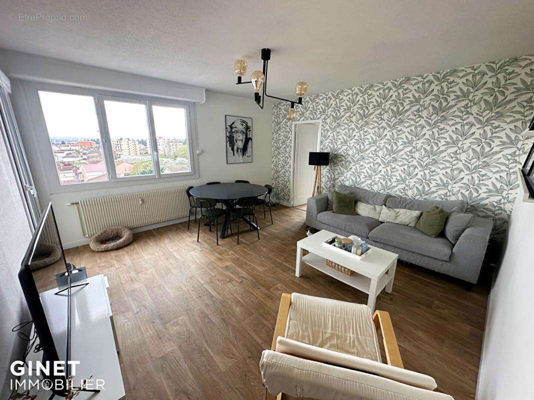 Appartement à RIORGES