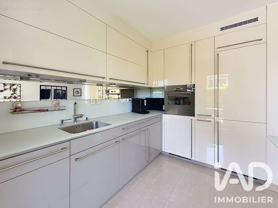 Appartement 94 m² à Ferney-Voltaire  - photo 3