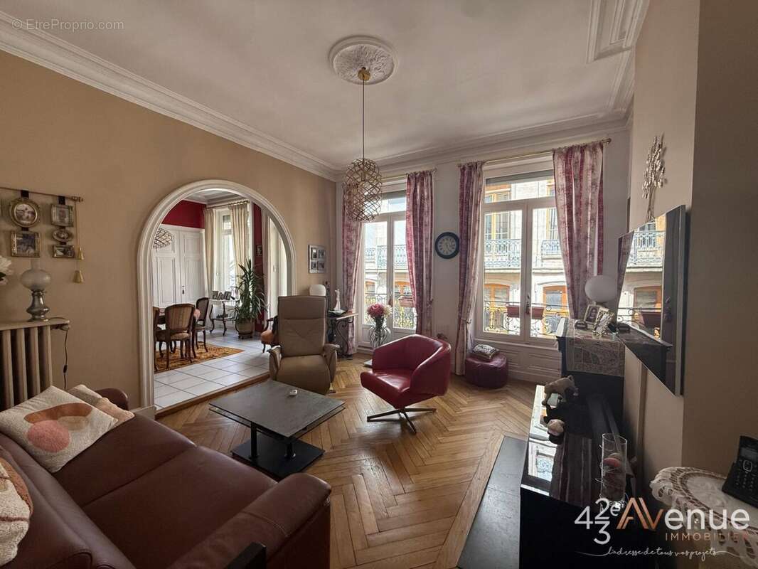 Appartement 115 m² à Saint-Etienne  - photo 3