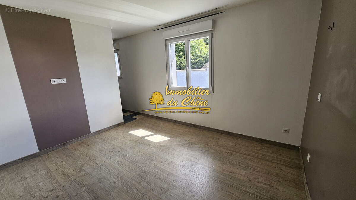 Maison 130 m² à Luxeuil-Les-Bains  - photo 9