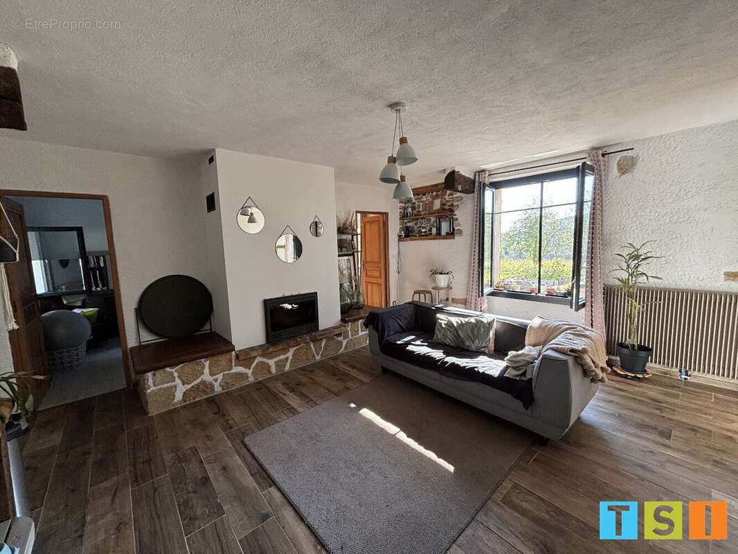 Maison à SAINT-MARCET