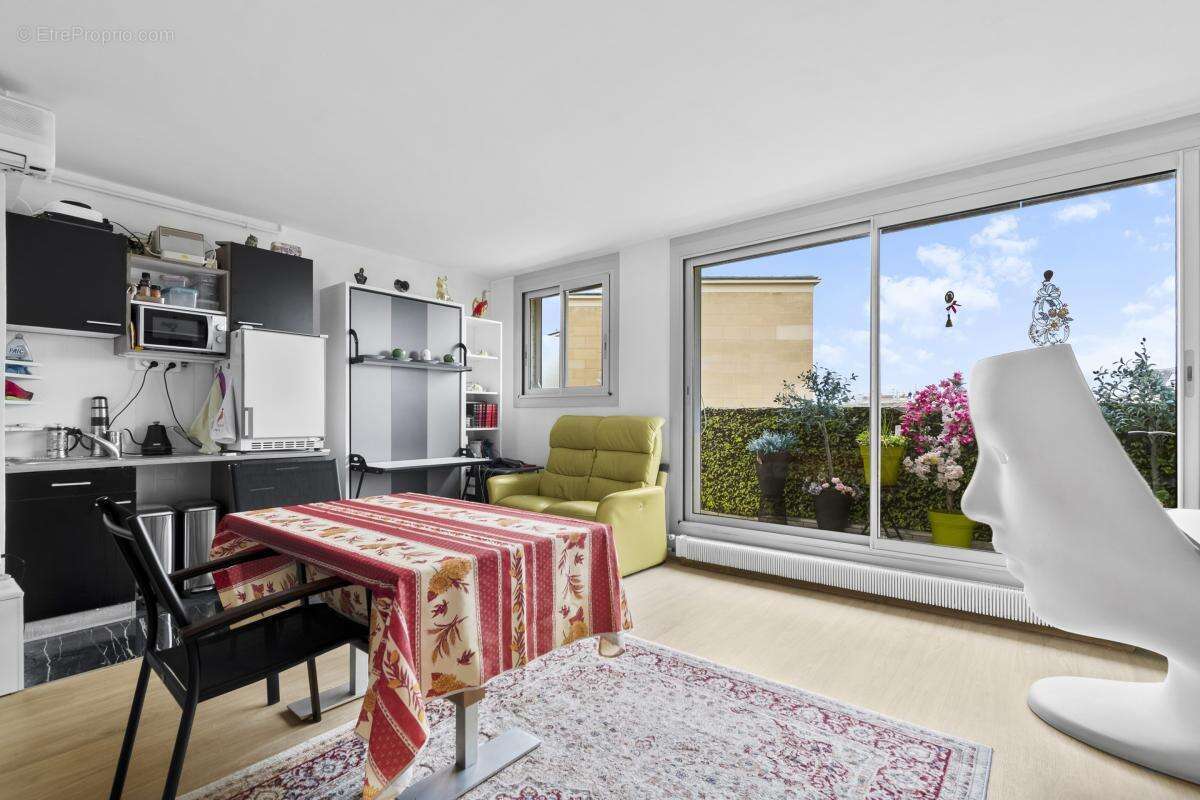 Appartement à PARIS-12E