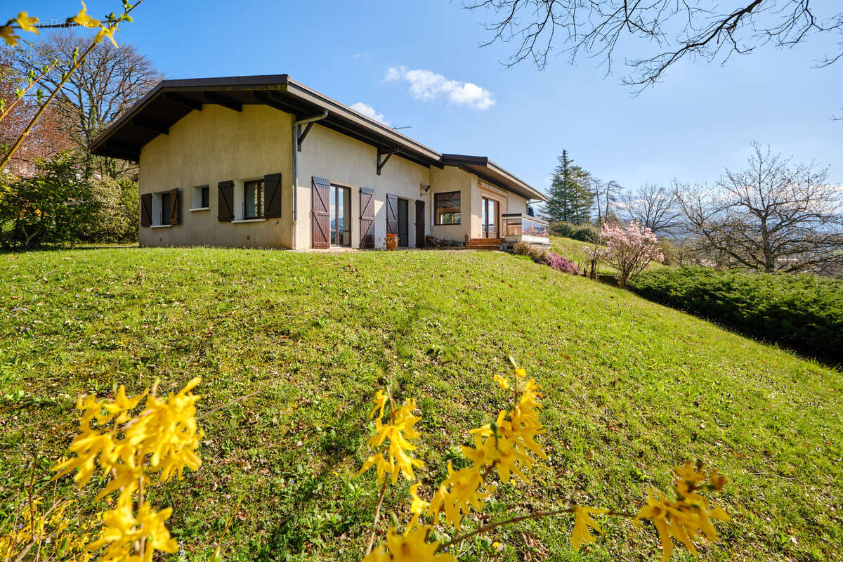 Maison à PRINGY