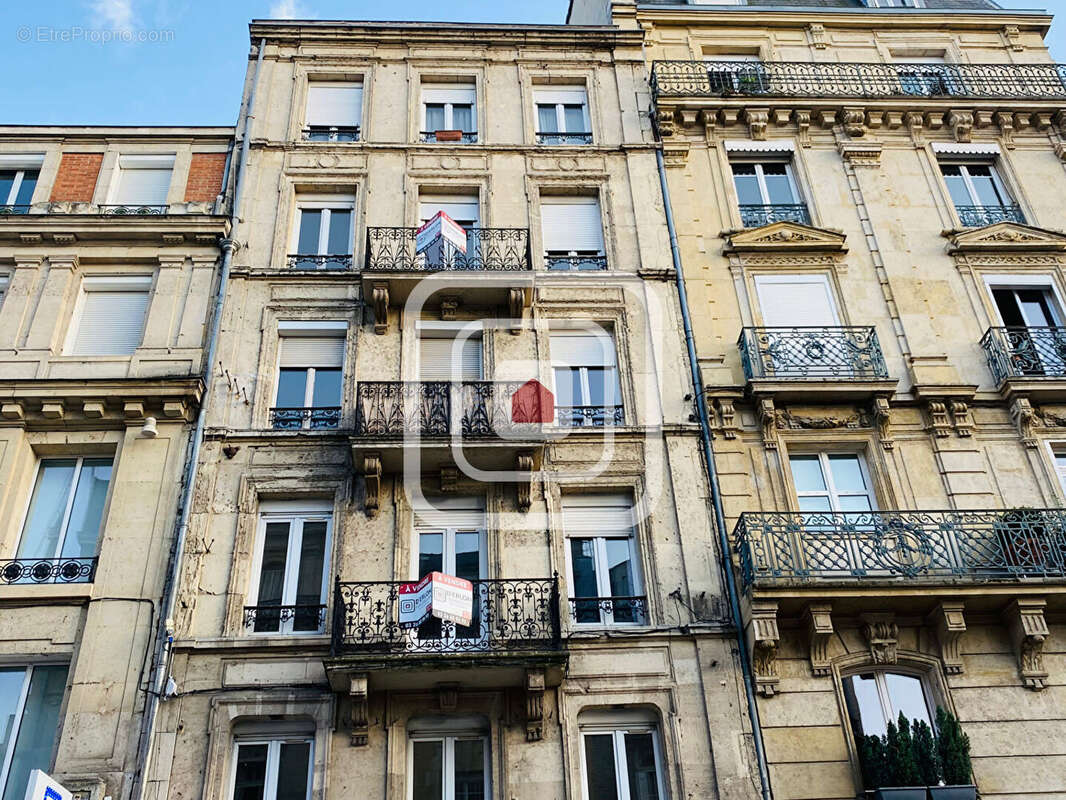Hyper-centre appartement t2 37.19 m2 - photo 2