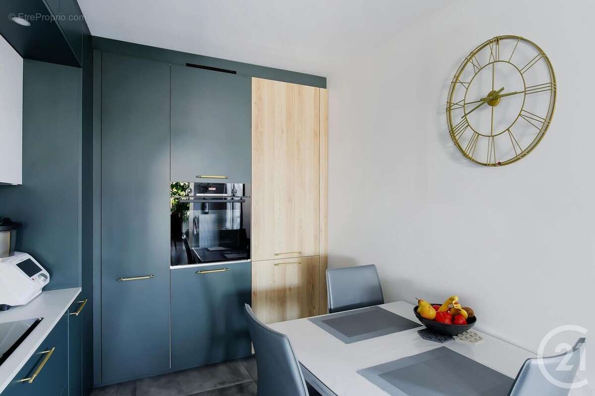 Appartement à NEUVILLE-SUR-SAONE