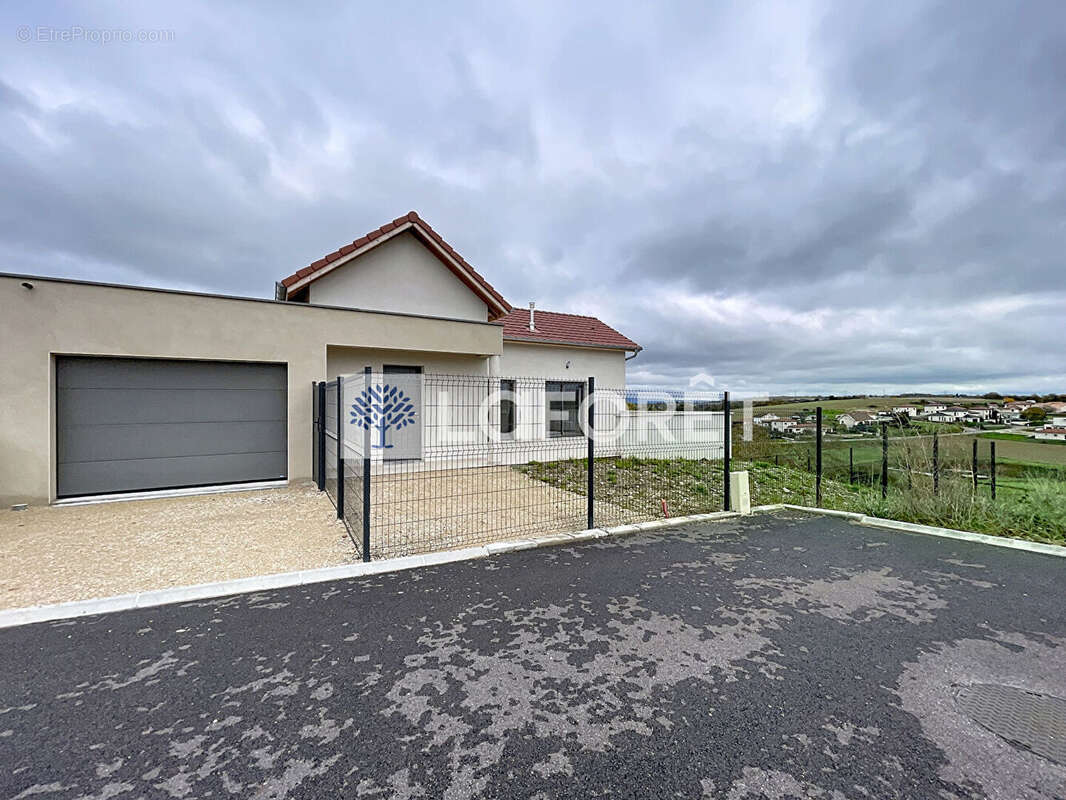 Maison à BOURGOIN-JALLIEU