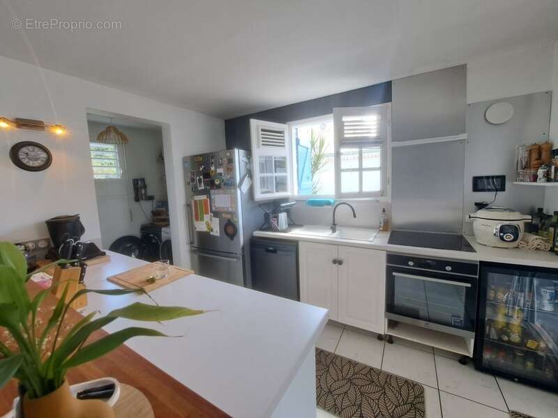 Maison à BAIE-MAHAULT