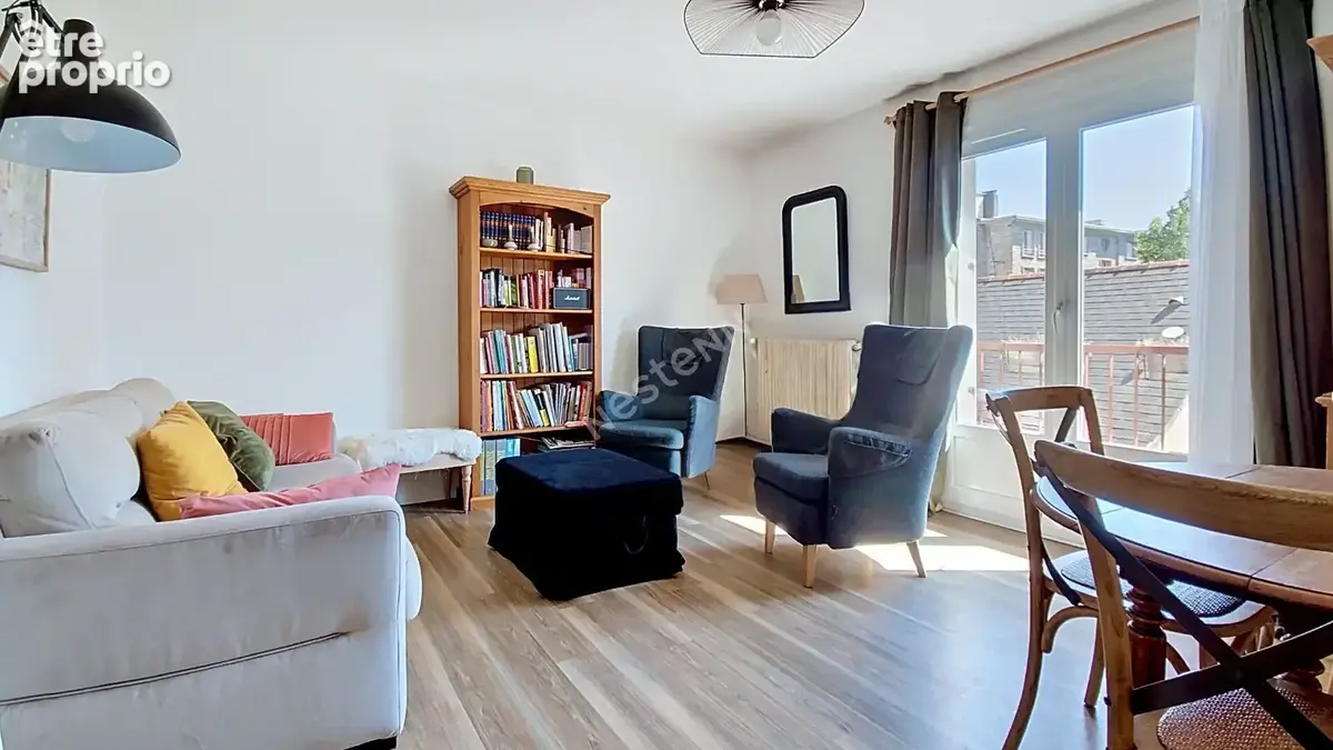 NANTES - VIARME HAUTS-PAVÉS / Appartement 3 chambres, traversant, garage boxé et cave - photo 2