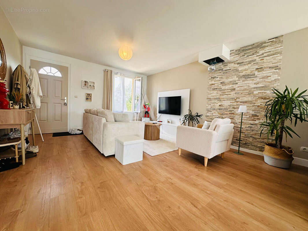 Maison Saint Bohaire  4 pièce(s) 80 m². - photo 2