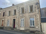 Maison à COMBREE