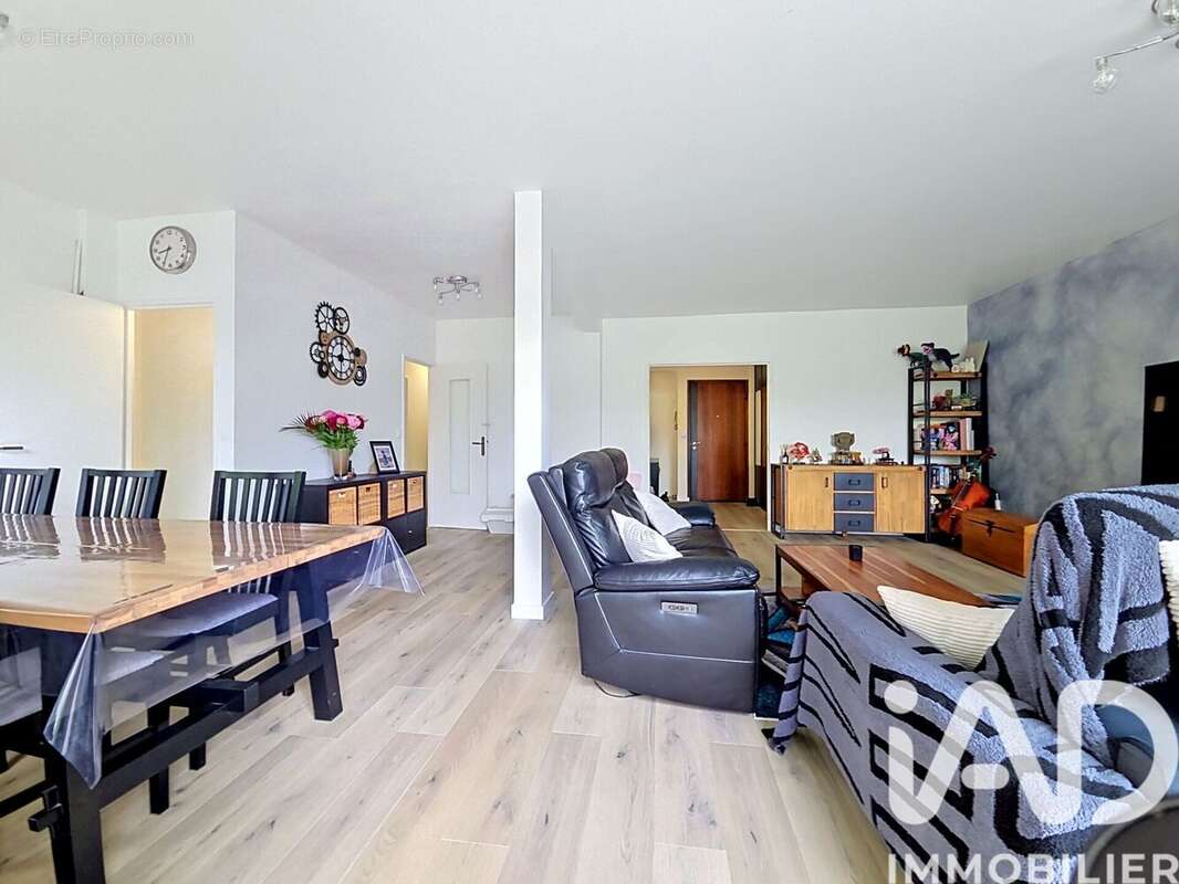 Photo 2 - Appartement à L'ETANG-LA-VILLE