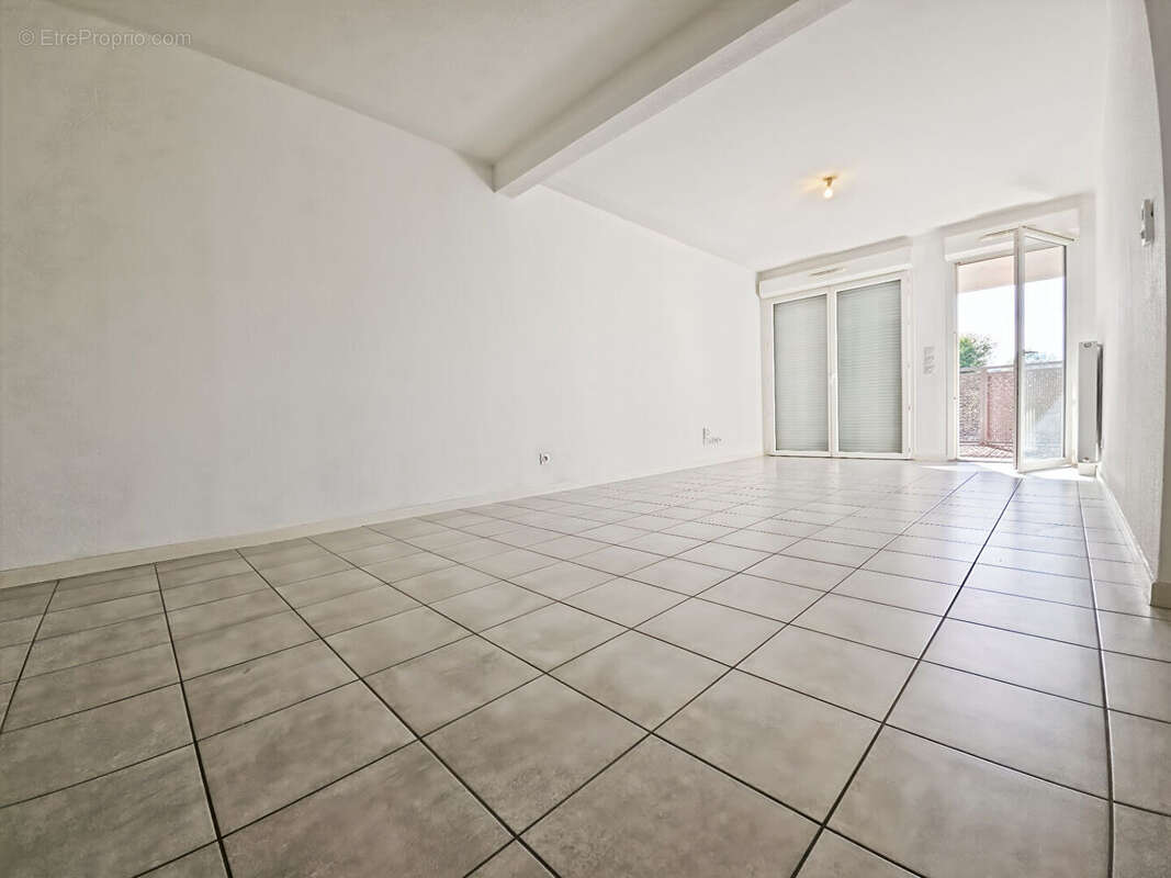 Appartement à VILLENAVE-D&#039;ORNON