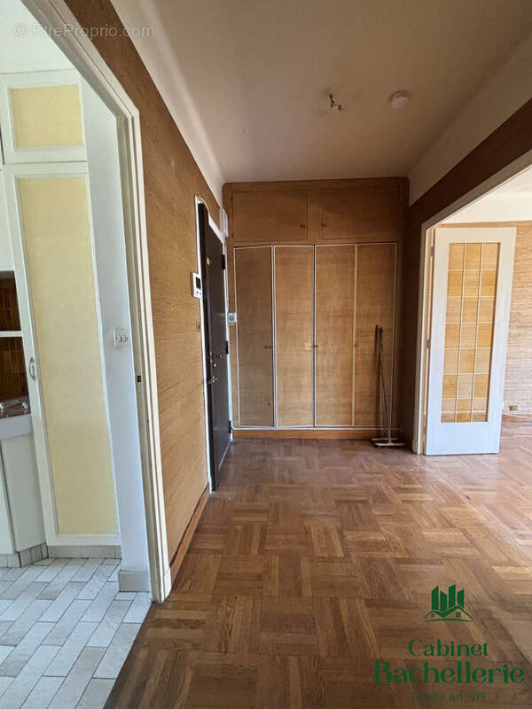 Appartement à MARSEILLE-6E