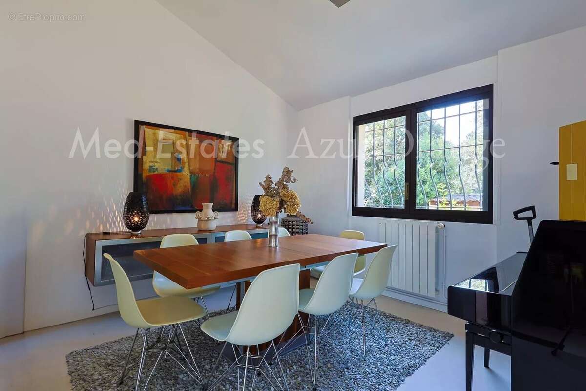 Maison à PLAN-DE-LA-TOUR