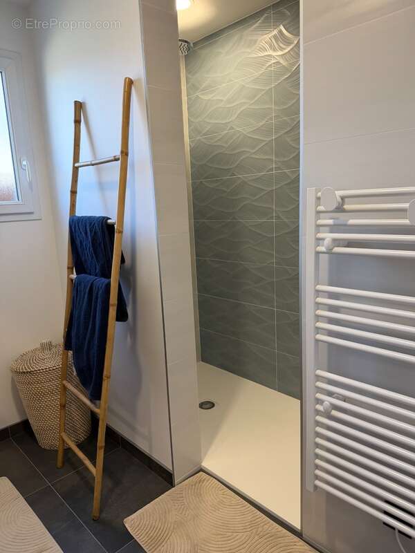 Magnifique plain-pied de 200 m² proche des commerces à Marigny le Lozon !!! - photo 13